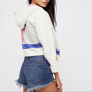 Free People Cut Off Denim Shorts NWT 🌸